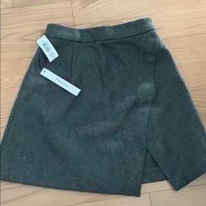 Aritzia Talula Allenbury Skirt